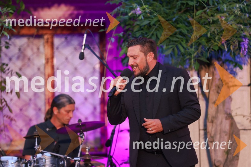  Boštjan Dermol, pevecKresna noč 2022, dobrodelna prireditev Lions kluba Ljubljana Ilirija