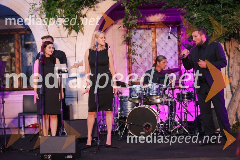  ... ;  ... ;  Boštjan Dermol, pevecKresna noč 2022, dobrodelna prireditev Lions kluba Ljubljana Ilirija