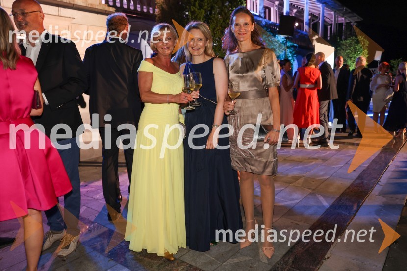  Sonja Poljanšek Škrabec, lastnica Welness centra Sunny;  ... ;  ... Kresna noč 2022, dobrodelna prireditev Lions kluba Ljubljana Ilirija