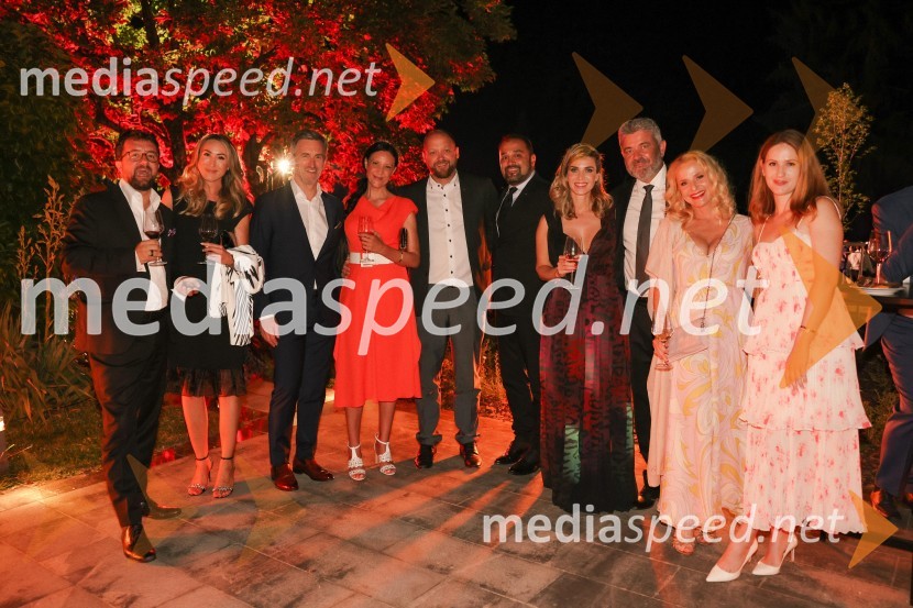  Žiga Vavpotič, podjetnik;  ... ;  Marko Lukić, lastnik in direktor družbe Lumar IG;  Brigita Gorjup, direktorica Andragoškega zavoda Ljudska univerza;  Boštjan Gorjup, direktor podjetja BSH;  ... ;  Nejka  Grabnar,  HR & Communications Business Partner, Numip;  Ernest Novak, plastični kirurg;  ... ;  ... Kresna noč 2022, dobrodelna prireditev Lions kluba Ljubljana Ilirija