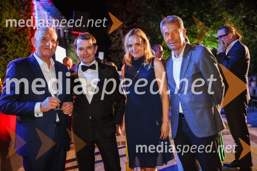  ... ;  Tomaž Orešič, podpredsednik skupine Resalta;  Ajša Vodnik, izvršna direktorica AmCham (Ameriška gospodarska zbornica);  Stojan Petrič, nekdanji predsednik uprave družbe FMRKresna noč 2022, dobrodelna prireditev Lions kluba Ljubljana Ilirija