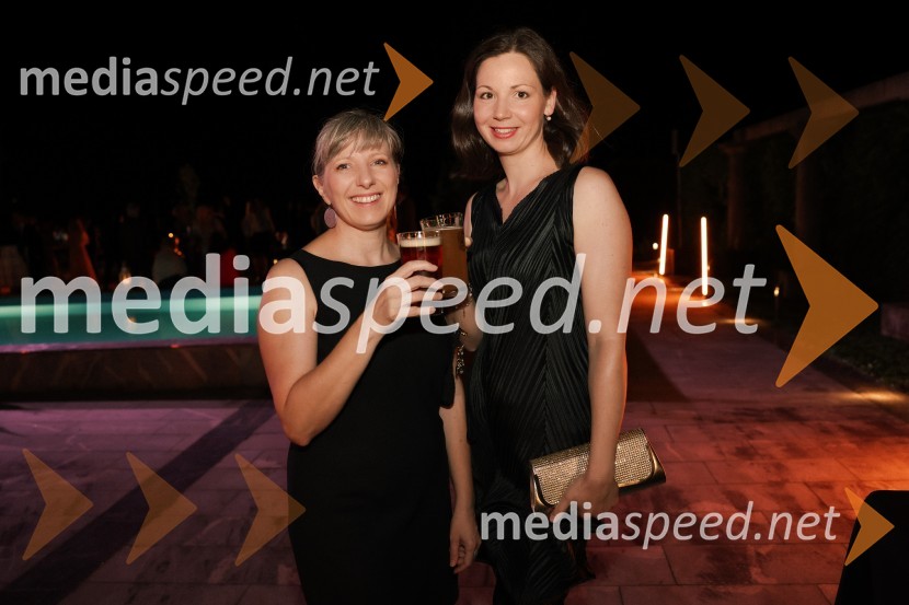  Renata Lovrak, direktorica korporativnega komuniciranja Ljubljanske Mlekarne;  Mihela Vajda ŠčapKresna noč 2022, dobrodelna prireditev Lions kluba Ljubljana Ilirija