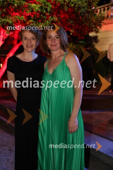  Polona Lovšin, vodja komunikacij, Riko d.o.o.;  Maja Vidergar , predsednica Lions kluba Ljubljana IliriiaKresna noč 2022, dobrodelna prireditev Lions kluba Ljubljana Ilirija