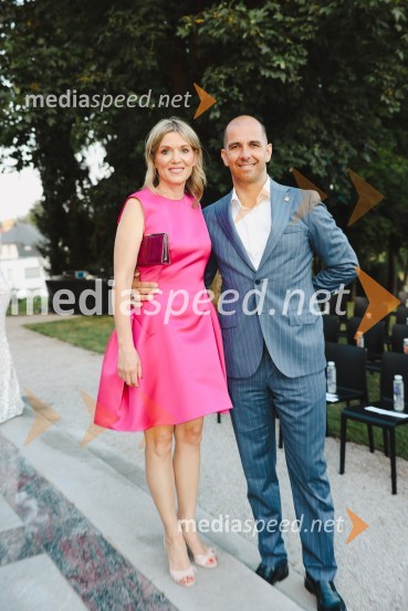  Barbara Uranjek, direktorica, Britansko-slovenska gospodarska zbornica;  Marko  Mlakar, direktor in partner, Amrop AdriaKresna noč 2022, dobrodelna prireditev Lions kluba Ljubljana Ilirija