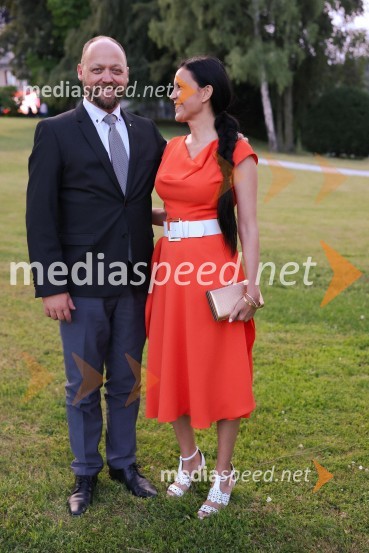  Boštjan Gorjup, direktor podjetja BSH;  Brigita Gorjup, direktorica Andragoškega zavoda Ljudska univerzaKresna noč 2022, dobrodelna prireditev Lions kluba Ljubljana Ilirija