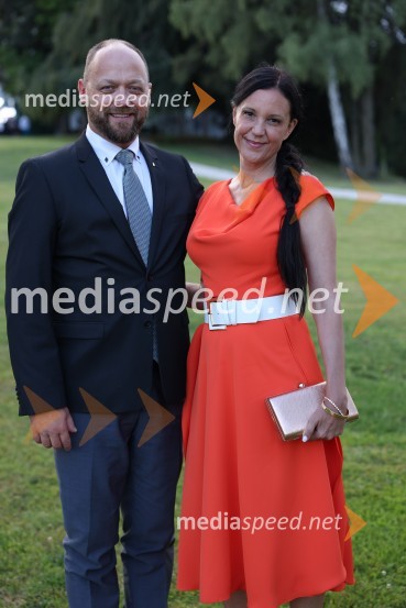  Boštjan Gorjup, direktor podjetja BSH;  Brigita Gorjup, direktorica Andragoškega zavoda Ljudska univerzaKresna noč 2022, dobrodelna prireditev Lions kluba Ljubljana Ilirija