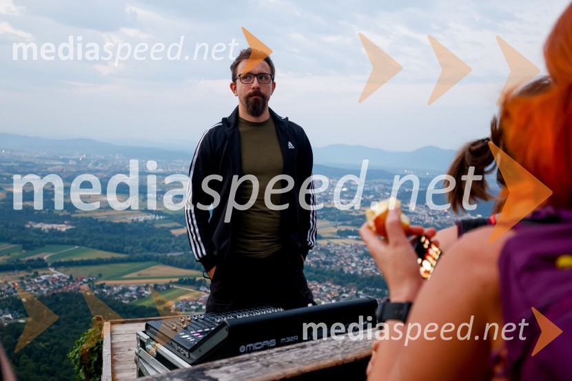 Od vzhoda do vzhoda 2022 - skupinski vzpon na Šmarno goro