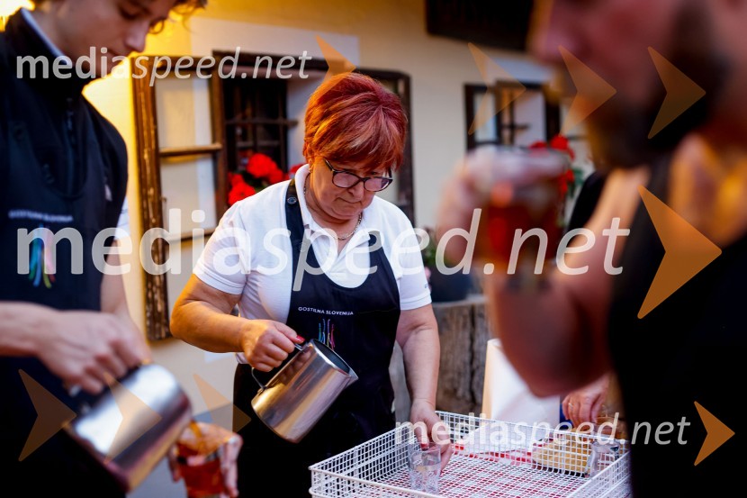 Od vzhoda do vzhoda 2022 - skupinski vzpon na Šmarno goro