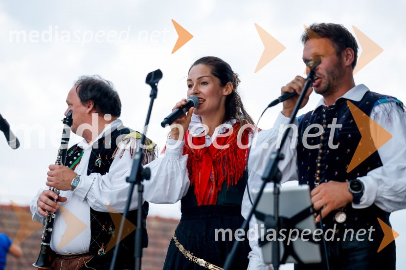 Od vzhoda do vzhoda 2022 - skupinski vzpon na Šmarno goro