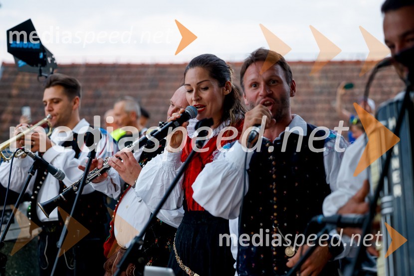 Od vzhoda do vzhoda 2022 - skupinski vzpon na Šmarno goro