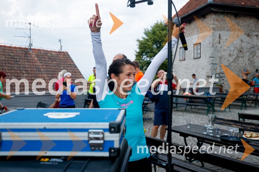  Betka Šuhel Mikolič, mentorica nastopanja v javnosti, radijska in televizijska voditeljica, podjetje BPROd vzhoda do vzhoda 2022 - skupinski vzpon na Šmarno goro