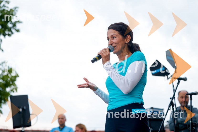  Betka Šuhel Mikolič, mentorica nastopanja v javnosti, radijska in televizijska voditeljica, podjetje BPROd vzhoda do vzhoda 2022 - skupinski vzpon na Šmarno goro