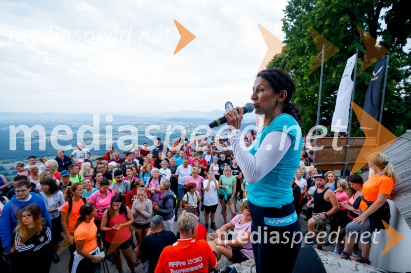  Betka Šuhel Mikolič, mentorica nastopanja v javnosti, radijska in televizijska voditeljica, podjetje BPROd vzhoda do vzhoda 2022 - skupinski vzpon na Šmarno goro
