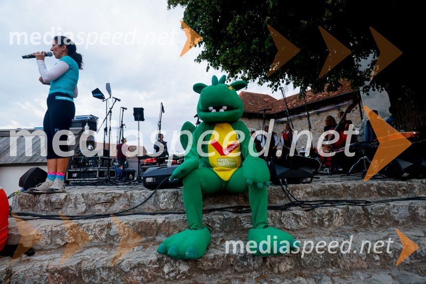  Betka Šuhel Mikolič, mentorica nastopanja v javnosti, radijska in televizijska voditeljica, podjetje BPROd vzhoda do vzhoda 2022 - skupinski vzpon na Šmarno goro