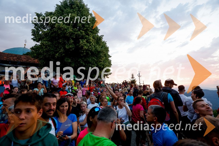 Od vzhoda do vzhoda 2022 - skupinski vzpon na Šmarno goro