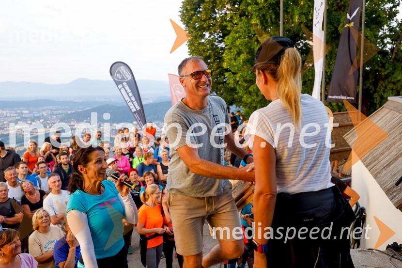  Betka Šuhel Mikolič, mentorica nastopanja v javnosti, radijska in televizijska voditeljica, podjetje BPR;  ... ;  ... Od vzhoda do vzhoda 2022 - skupinski vzpon na Šmarno goro