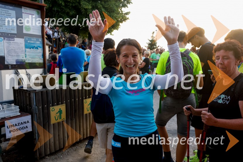  Betka Šuhel Mikolič, mentorica nastopanja v javnosti, radijska in televizijska voditeljica, podjetje BPROd vzhoda do vzhoda 2022 - skupinski vzpon na Šmarno goro