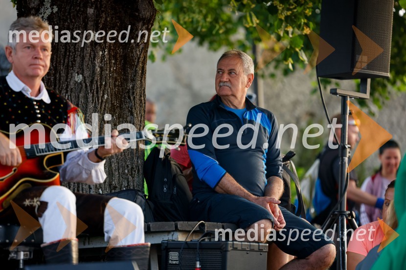 Od vzhoda do vzhoda 2022 - skupinski vzpon na Šmarno goro