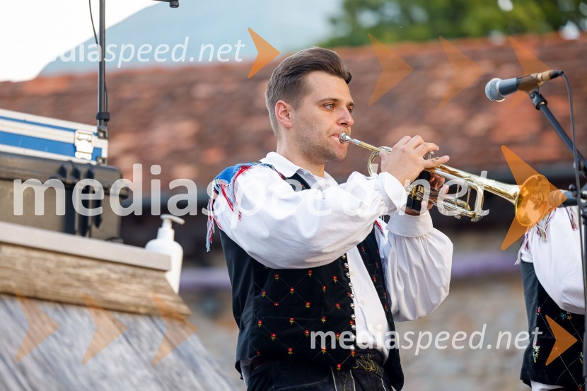 Od vzhoda do vzhoda 2022 - skupinski vzpon na Šmarno goro