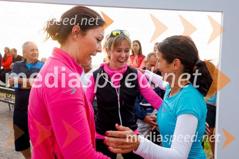  ... ;  ... ;  Betka Šuhel Mikolič, mentorica nastopanja v javnosti, radijska in televizijska voditeljica, podjetje BPROd vzhoda do vzhoda 2022 - skupinski vzpon na Šmarno goro