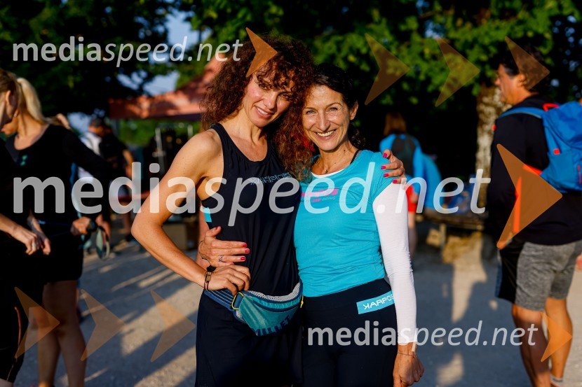  Metka Albreht, stilistka ter maratonka;  Betka Šuhel Mikolič, mentorica nastopanja v javnosti, radijska in televizijska voditeljica, podjetje BPROd vzhoda do vzhoda 2022 - skupinski vzpon na Šmarno goro