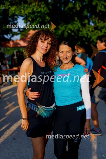  Metka Albreht, stilistka ter maratonka;  Betka Šuhel Mikolič, mentorica nastopanja v javnosti, radijska in televizijska voditeljica, podjetje BPROd vzhoda do vzhoda 2022 - skupinski vzpon na Šmarno goro