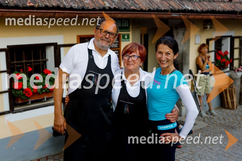  ... ;  ... ;  Betka Šuhel Mikolič, mentorica nastopanja v javnosti, radijska in televizijska voditeljica, podjetje BPROd vzhoda do vzhoda 2022 - skupinski vzpon na Šmarno goro