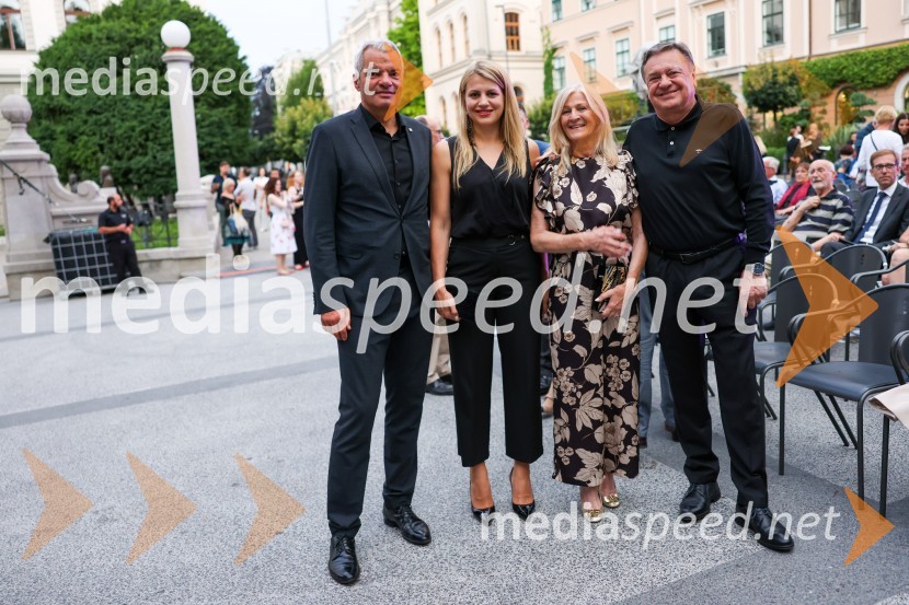  Aleksander Saša Arsenovič, župan, Mestna občina Maribor;  Katja Arsenovič, direktorica Rožmarin Hospitality Group;  Mija Janković, soproga Zorana Jankovića;  Zoran Janković, župan, Mestna občina LjubljanaPoletna noč, otvoritev jubilejnega 70. Ljubljana Festivala