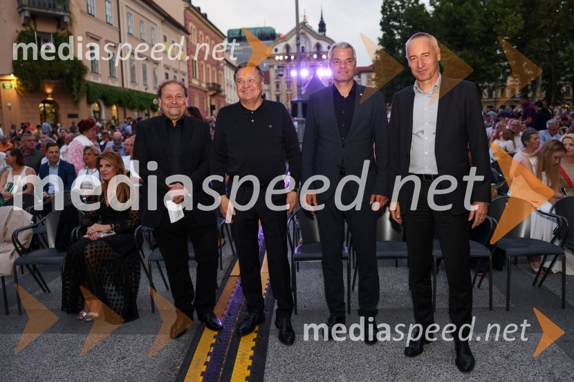  Darko  Brlek, direktor in umetniški vodja, Festival Ljubljana;  Zoran Janković, župan, Mestna občina Ljubljana;  Aleksander Saša Arsenovič, župan, Mestna občina Maribor;  Jošt Dolničar, predsednik uprave, Zavarovalnica SavaPoletna noč, otvoritev jubilejnega 70. Ljubljana Festivala