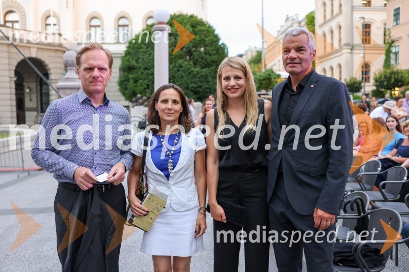  Marko Jazbec, predsednik uprave, Pozavarovlanica Sava d.d.;  Saša Jazbec, Ministrstvo za finance;  Katja Arsenovič, direktorica Rožmarin Hospitality Group;  Aleksander Saša Arsenovič, župan, Mestna občina MariborPoletna noč, otvoritev jubilejnega 70. Ljubljana Festivala