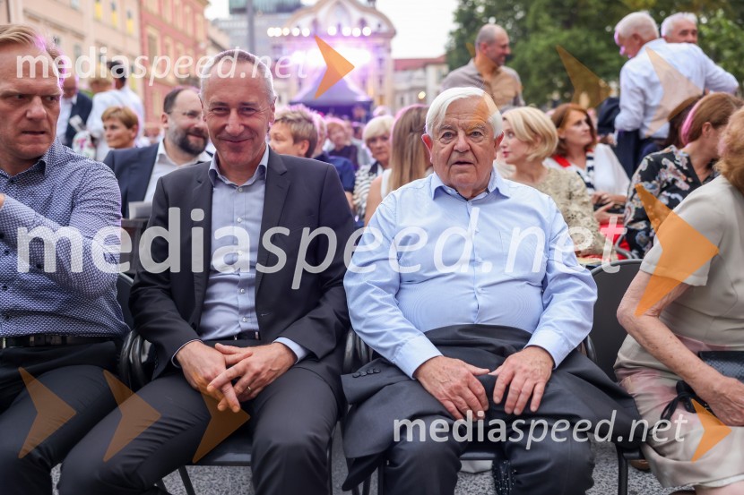  Marko Jazbec, predsednik uprave, Zavarovalnica Sava;  Jošt Dolničar, predsednik uprave, Zavarovalnica Sava;  Milan Kučan, nekdanji predsednik Republike SlovenijePoletna noč, otvoritev jubilejnega 70. Ljubljana Festivala