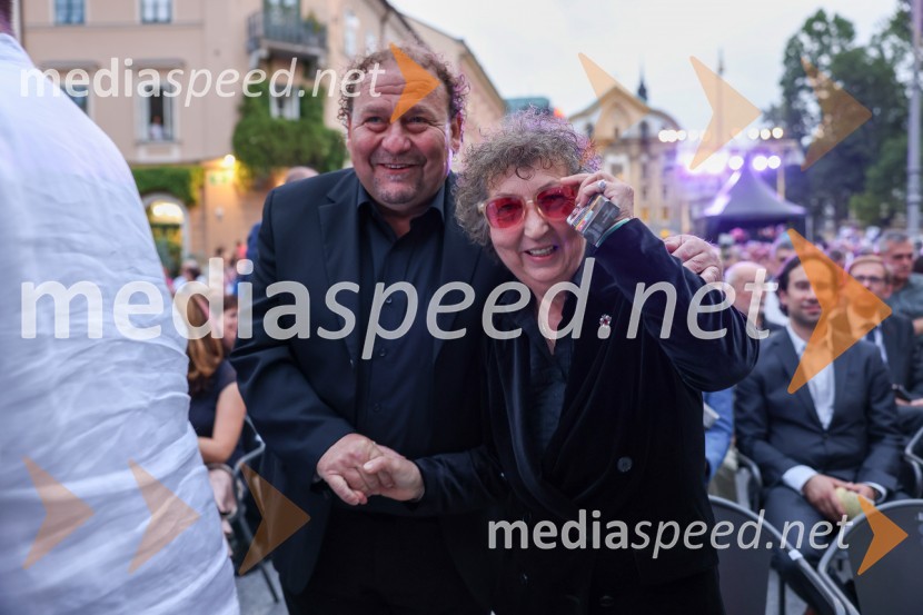  Darko Brlek, direktor in umetniški vodja, Festival Ljubljana;  Dragica Petrovič, režiserka in producentkaPoletna noč, otvoritev jubilejnega 70. Ljubljana Festivala