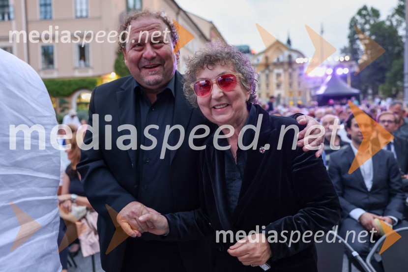  Darko  Brlek, direktor in umetniški vodja, Festival Ljubljana;  Dragica Petrovič, režiserka in producentkaPoletna noč, otvoritev jubilejnega 70. Ljubljana Festivala