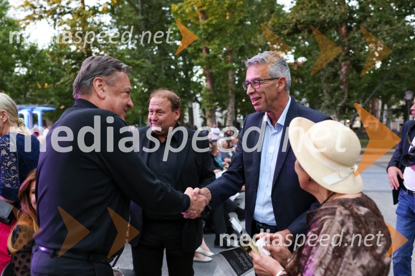  Zoran Janković, župan, Mestna občina Ljubljana;  ... Poletna noč, otvoritev jubilejnega 70. Ljubljana Festivala