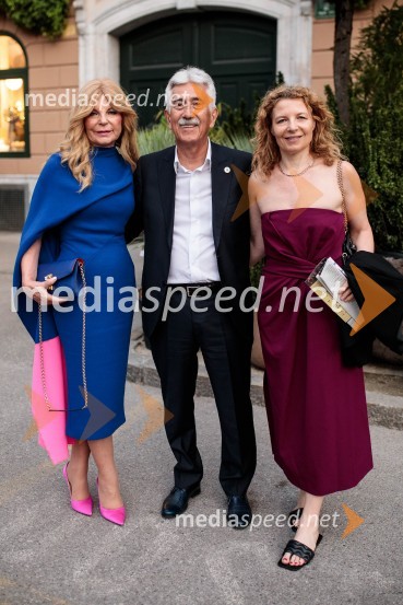  Darja Kuhar Kotnik, soustanoviteljica in podpredsednica Društva za zdravje naroda;  Rajko Kotnik, bivši državni pravobranilec in predsednik Lions kluba Ljubljana Rožnik; mag. Tadeja Kuhar, svetovalka za odnose z javnostmi, Državna revizijska komisijaPoletna noč, otvoritev jubilejnega 70. Ljubljana Festivala