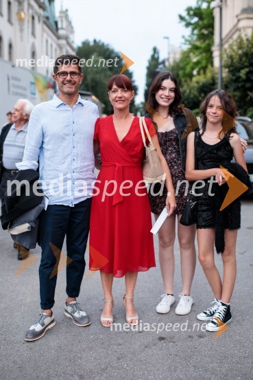  Matjaž Rakovec, župan Mestne občine Kranj;  Urša Manček Rakovec, marketing, RTV Slovenija;  ... ;  ... Poletna noč, otvoritev jubilejnega 70. Ljubljana Festivala