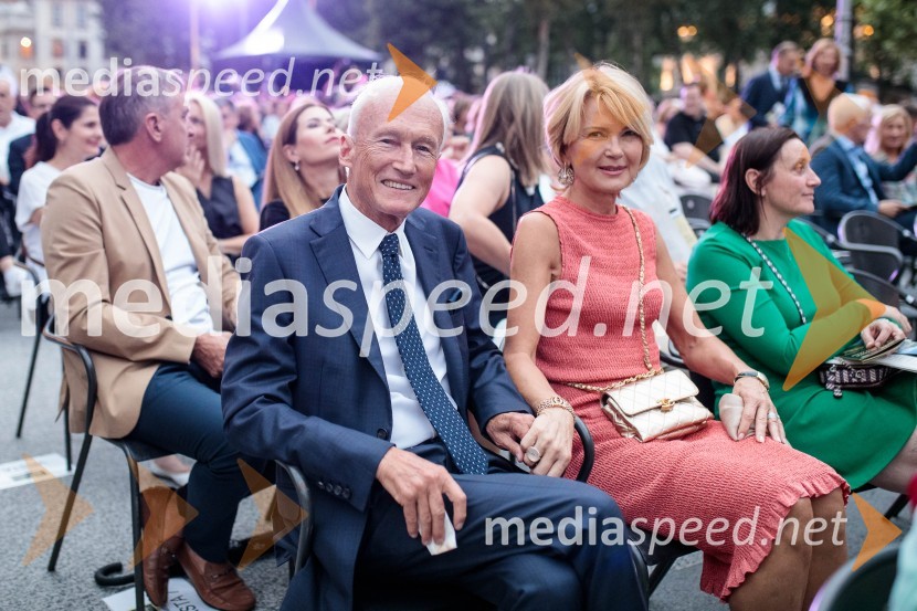  Janez Pergar, častni konzul Južnoafriške republike;  Nevenka Črešnar Pergar, lastnica in direktorica podjetja NP ConsultingPoletna noč, otvoritev jubilejnega 70. Ljubljana Festivala