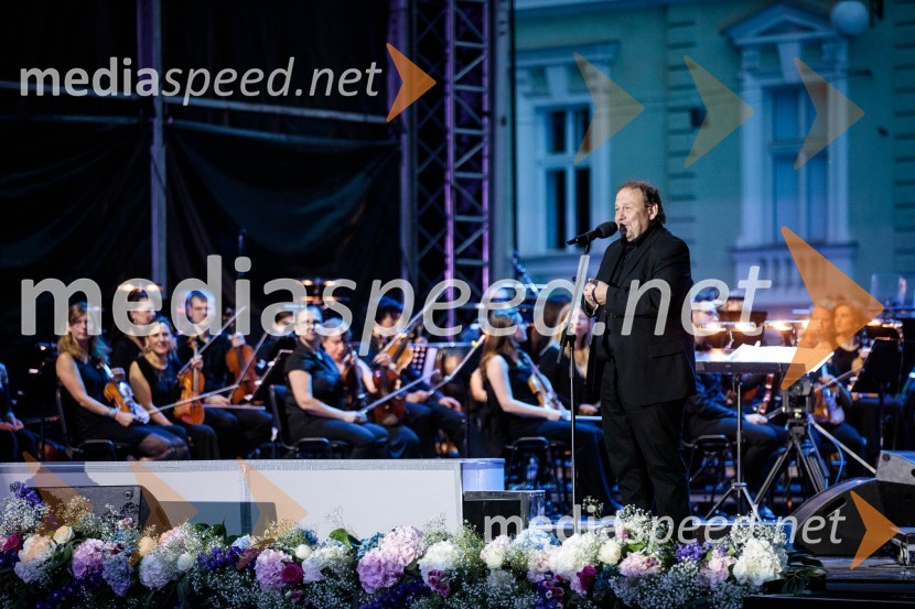  Darko  Brlek, direktor in umetniški vodja, Festival LjubljanaPoletna noč, otvoritev jubilejnega 70. Ljubljana Festivala