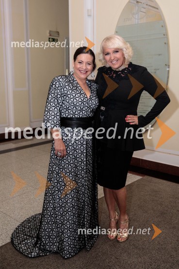  Darja Švajger, pevka;  Alenka Godec, pevkaPoletna noč, otvoritev jubilejnega 70. Ljubljana Festivala