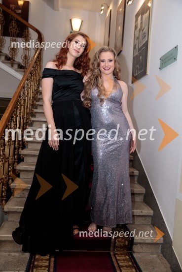  Eva Boto, pevka;  Zala Smolnikar, pevkaPoletna noč, otvoritev jubilejnega 70. Ljubljana Festivala