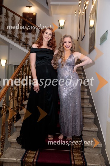  Eva Boto, pevka;  Zala Smolnikar, pevkaPoletna noč, otvoritev jubilejnega 70. Ljubljana Festivala