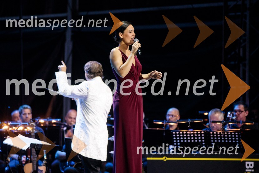  Nina Strnad, pevkaPoletna noč, otvoritev jubilejnega 70. Ljubljana Festivala