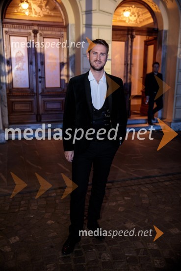  Gregor Ravnik, pevecPoletna noč, otvoritev jubilejnega 70. Ljubljana Festivala