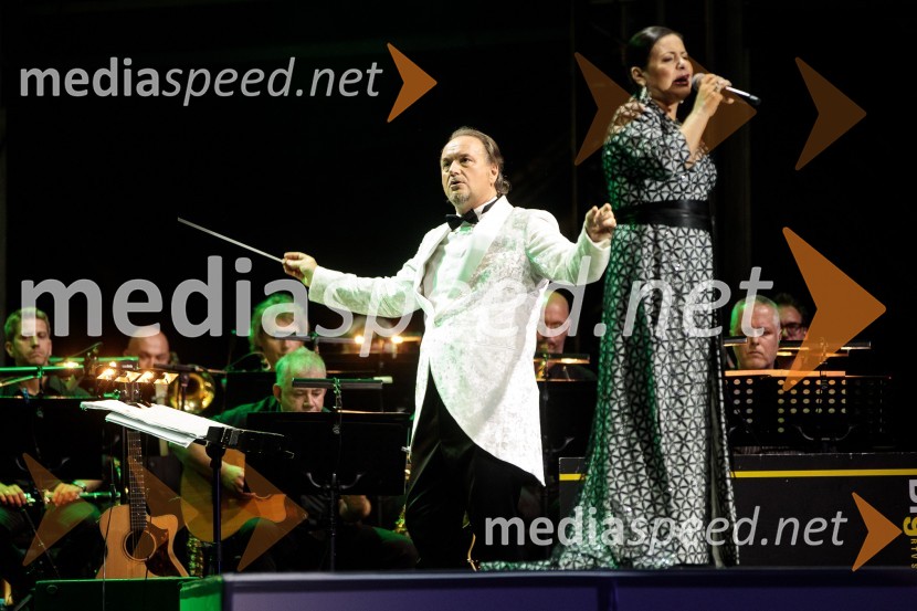  ... ;  Darja Švajger, pevkaPoletna noč, otvoritev jubilejnega 70. Ljubljana Festivala