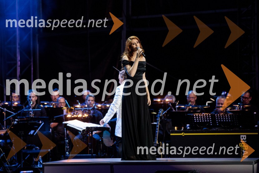  Eva Boto, pevkaPoletna noč, otvoritev jubilejnega 70. Ljubljana Festivala