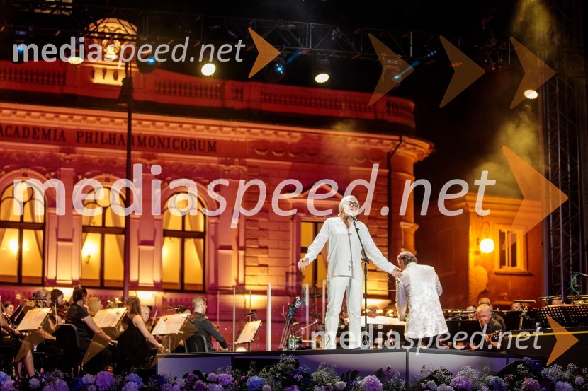  Lado  Leskovar, pevec in ambasador UnicefPoletna noč, otvoritev jubilejnega 70. Ljubljana Festivala