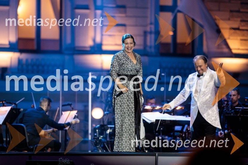  Darja Švajger, pevkaPoletna noč, otvoritev jubilejnega 70. Ljubljana Festivala