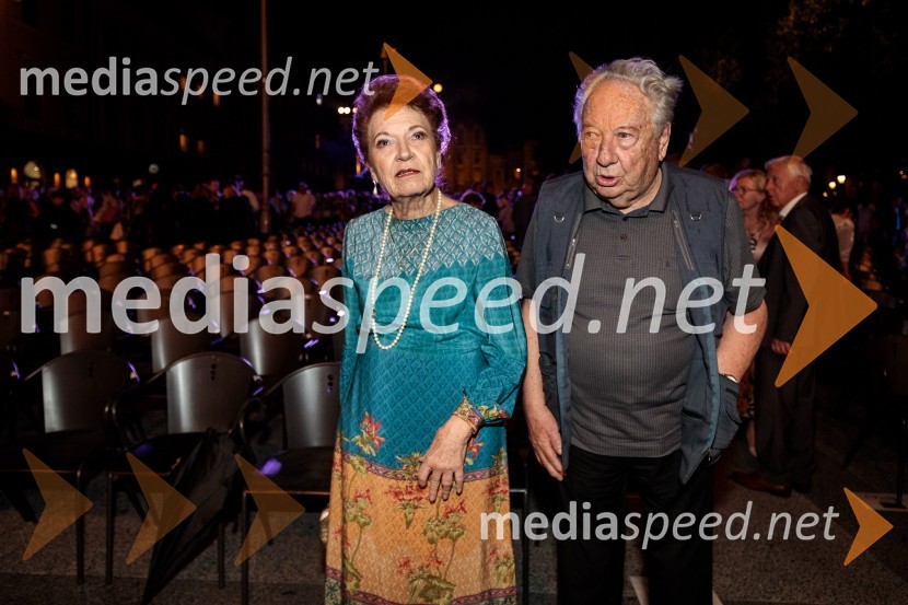  Elza Budau, slovenska tekstopiska, pesnica in pisateljica;  Jure Robežnik, skladateljPoletna noč, otvoritev jubilejnega 70. Ljubljana Festivala