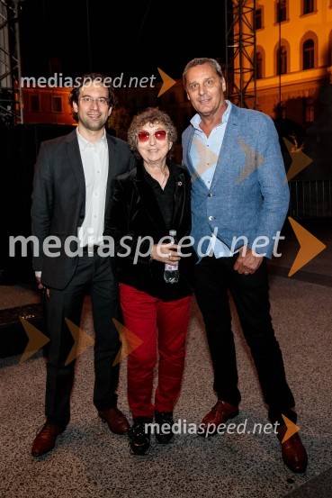  Simon Krečič, umetniški direktor Opere SNG Maribor;  Dragica Petrovič, režiserka in producentka;  Danilo Rošker, direktor SNG MariborPoletna noč, otvoritev jubilejnega 70. Ljubljana Festivala