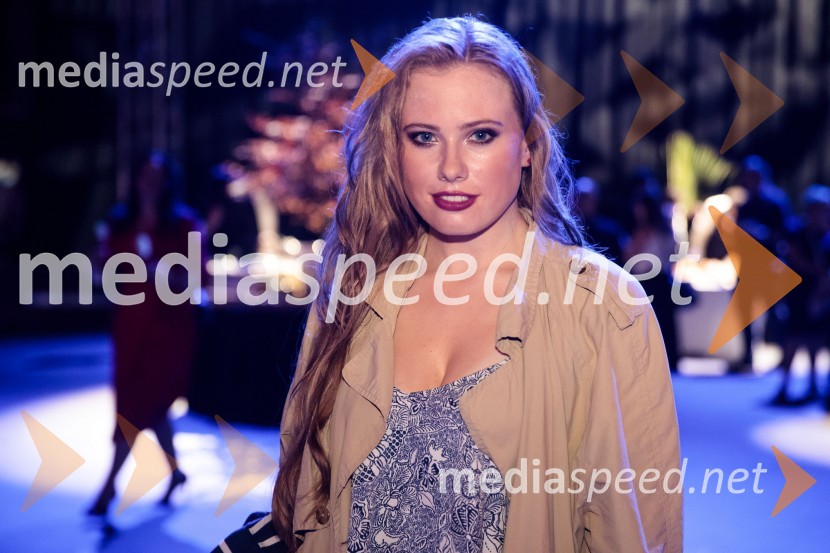  Zala Smolnikar, pevkaPoletna noč, otvoritev jubilejnega 70. Ljubljana Festivala